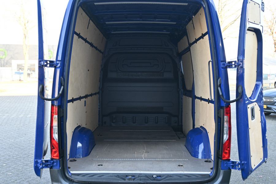 Mercedes-Benz Sprinter 315 CDI L2H2 RWD LED, Distronic, 360 Camera, Navigatie