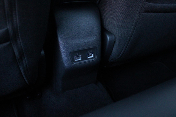 Peugeot 208 Hybrid 110PK e-DCS6 ALLURE | NAVIGATIE | DRAADLOZE APPLE CARPLAY/ANDROID AUTO | DAB+ RADIO | CLIMATE CONTROL | ADAPTIVE CRUISE CONTROL | VERKEERSBORDEN HERKENNING | ACHTERUITRIJ CAMERA | LICHTMETALEN VELGEN 16" |