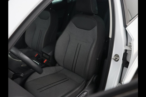 Seat Ateca 2.0 TDI Style Intens | Carplay | Camera | Navigatie | Full LED | Park Assist | Cruise control | Climate control | Getint glas