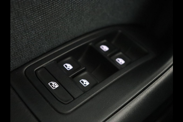 Seat Ateca 2.0 TDI Style Intens | Carplay | Camera | Navigatie | Full LED | Park Assist | Cruise control | Climate control | Getint glas