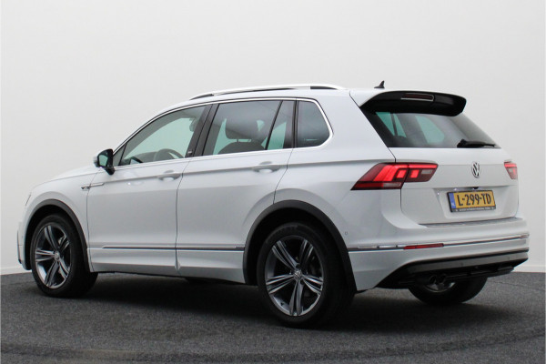 Volkswagen Tiguan 1.4 TSI ACT Comfortline Business R-Line Panoramadak, Virtual Cockpit, Camera, Apple Carplay, LED, 19"