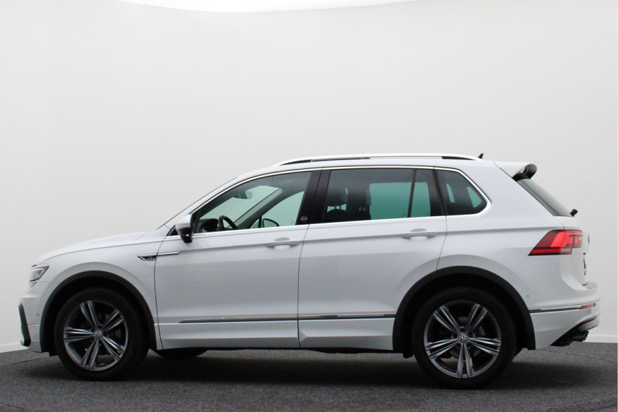 Volkswagen Tiguan 1.4 TSI ACT Comfortline Business R-Line Panoramadak, Virtual Cockpit, Camera, Apple Carplay, LED, 19"