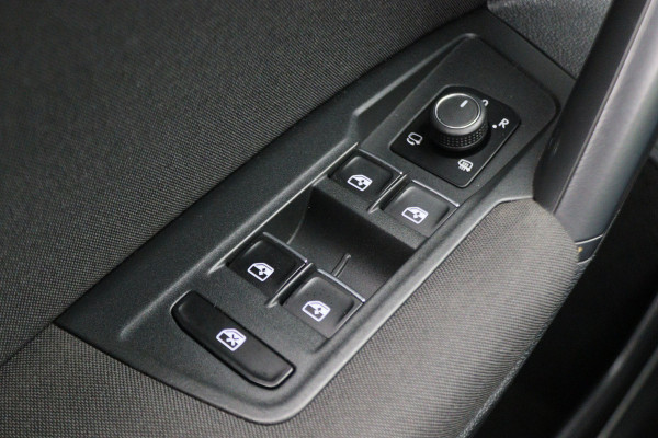 Volkswagen Tiguan 1.4 TSI ACT Comfortline Business R-Line Panoramadak, Virtual Cockpit, Camera, Apple Carplay, LED, 19"