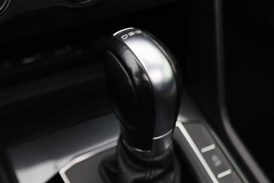 Volkswagen Tiguan 1.4 TSI ACT Comfortline Business R-Line Panoramadak, Virtual Cockpit, Camera, Apple Carplay, LED, 19"