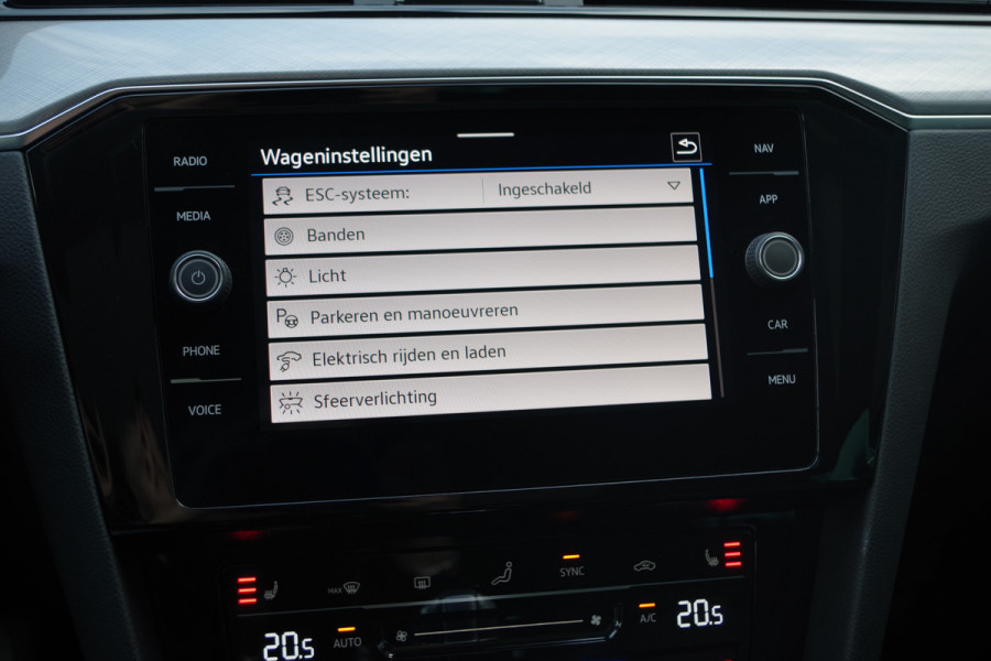 Volkswagen Passat Variant 1.4 TSI 218 PK PHEV GTE BNS, Trekhaak, Panoramadak, Winterpakket, Carplay
