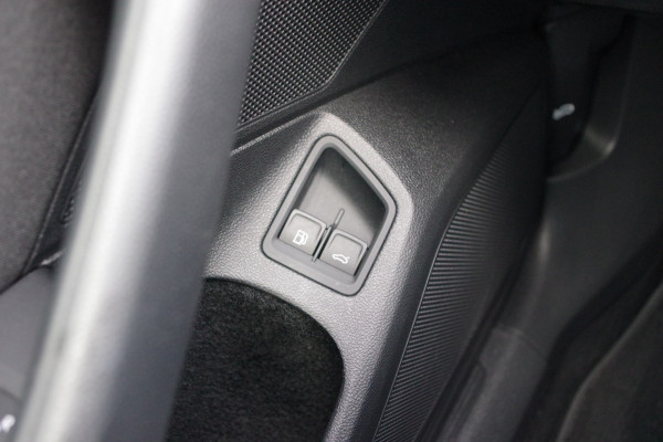 Volkswagen Passat Variant 1.4 TSI 218 PK PHEV GTE BNS, Trekhaak, Panoramadak, Winterpakket, Carplay