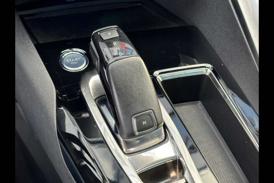 Peugeot 3008 1.6 e-THP GT Line / Pano / Leder / ACTIE