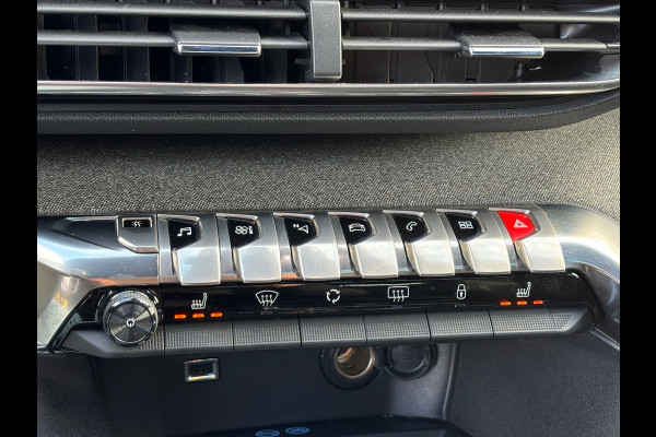 Peugeot 3008 1.6 e-THP GT Line / Pano / Leder / ACTIE