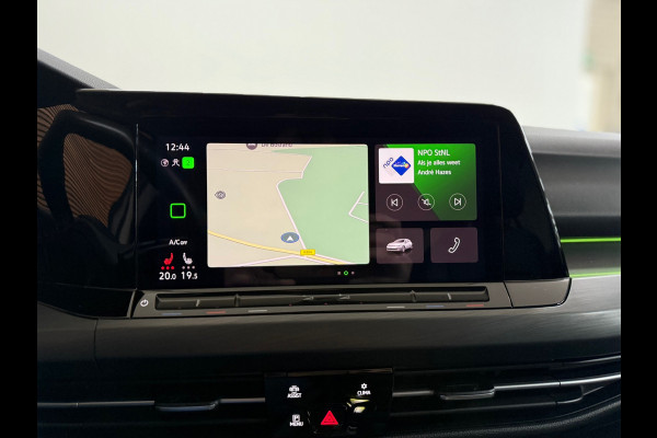 Volkswagen Golf 1.5 eTSI Style | Black Edition | Massagestoel | DAB | 18' inch | Navigatie | Adaptive Cruise | Velours