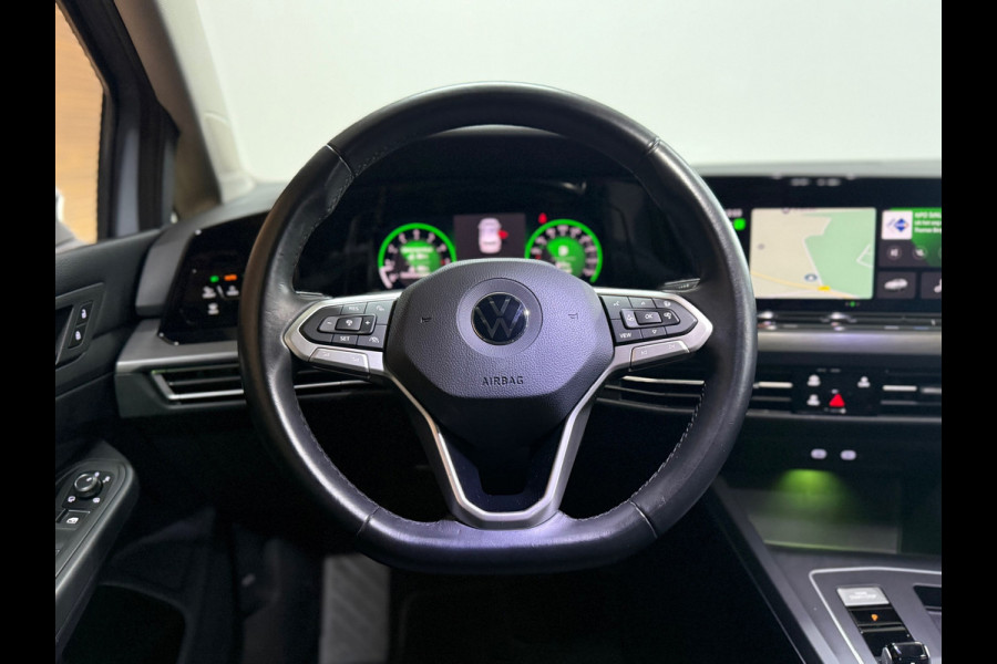 Volkswagen Golf 1.5 eTSI Style | Black Edition | Massagestoel | DAB | 18' inch | Navigatie | Adaptive Cruise | Velours