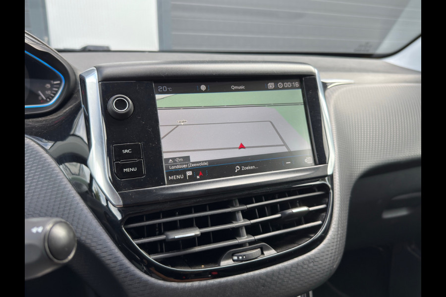 Peugeot 2008 1.2 Allure / Parelmoer / Navi / ACTIE !