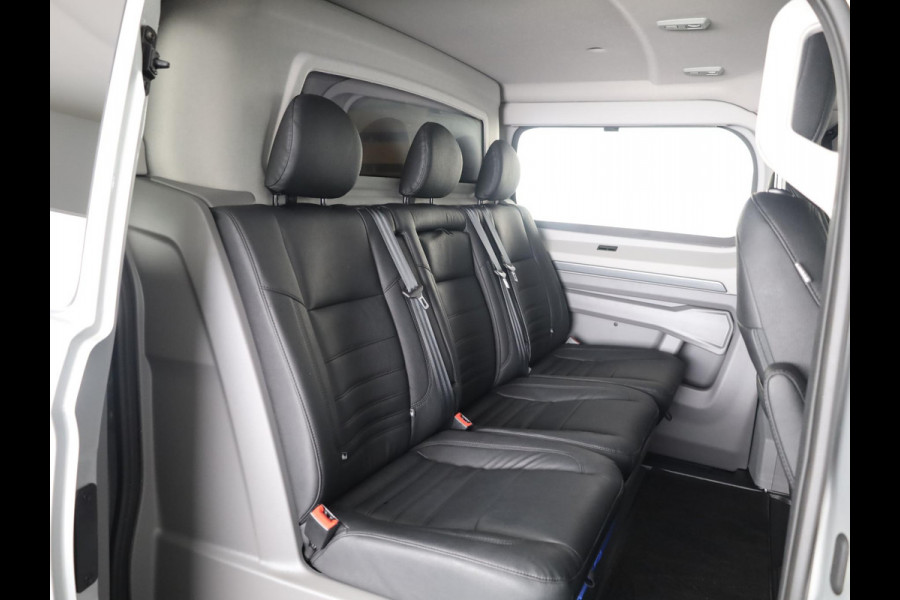 Volkswagen Transporter 2.0 TDI L2H1 30 4MOTION PanAmericana 170Pk Automaat DC Dubbele cabine | Verlengde garantie | Lederen bekleding | Trekhaak | Navigatie |