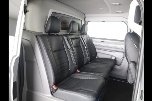 Volkswagen Transporter 2.0 TDI L2H1 30 4MOTION PanAmericana 170Pk Automaat DC Dubbele cabine | Verlengde garantie | Lederen bekleding | Trekhaak | Navigatie |