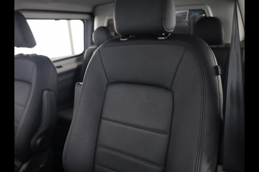 Volkswagen Transporter 2.0 TDI L2H1 30 4MOTION PanAmericana 170Pk Automaat DC Dubbele cabine | Verlengde garantie | Lederen bekleding | Trekhaak | Navigatie |