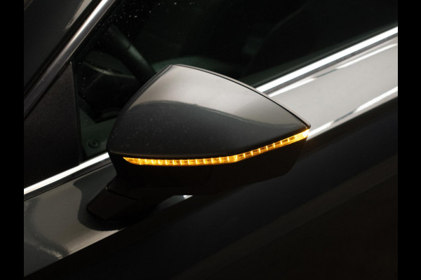 Seat Ateca 1.5 TSI Xperience Business Intense Sport (PANORAMADAK,APPLE CARPLAY,NAVI,CAMERA,DIGITALE COCKPIT,STOELVERWARMING,PDC)