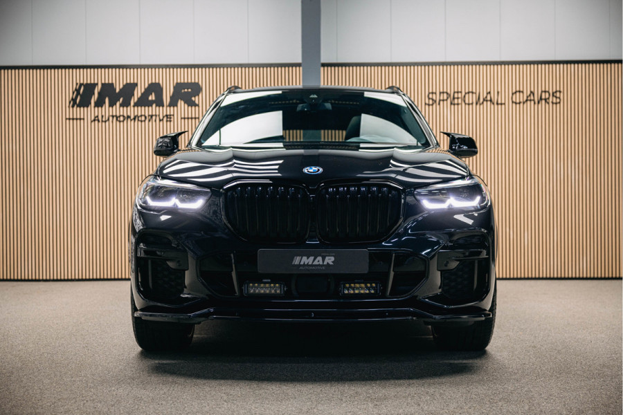 BMW X5 xDrive45e High Executive | Pano | Trekhaak | Luchtvering | M-Stoelen | Stoelverwarming |