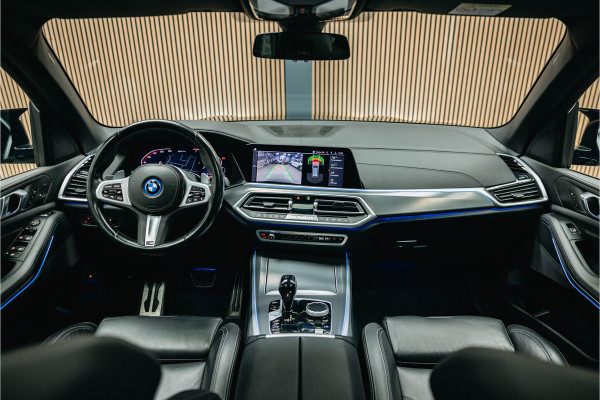 BMW X5 xDrive45e High Executive | Pano | Trekhaak | Luchtvering | M-Stoelen | Stoelverwarming |