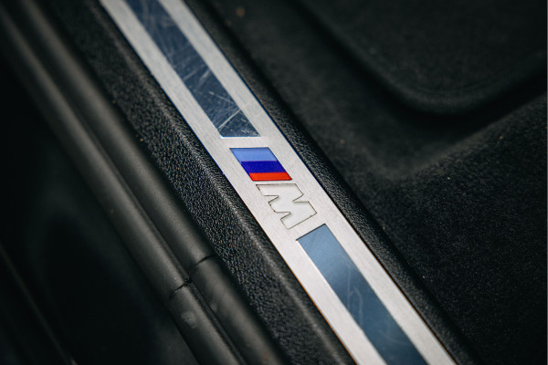 BMW X5 xDrive45e High Executive | Pano | Trekhaak | Luchtvering | M-Stoelen | Stoelverwarming |