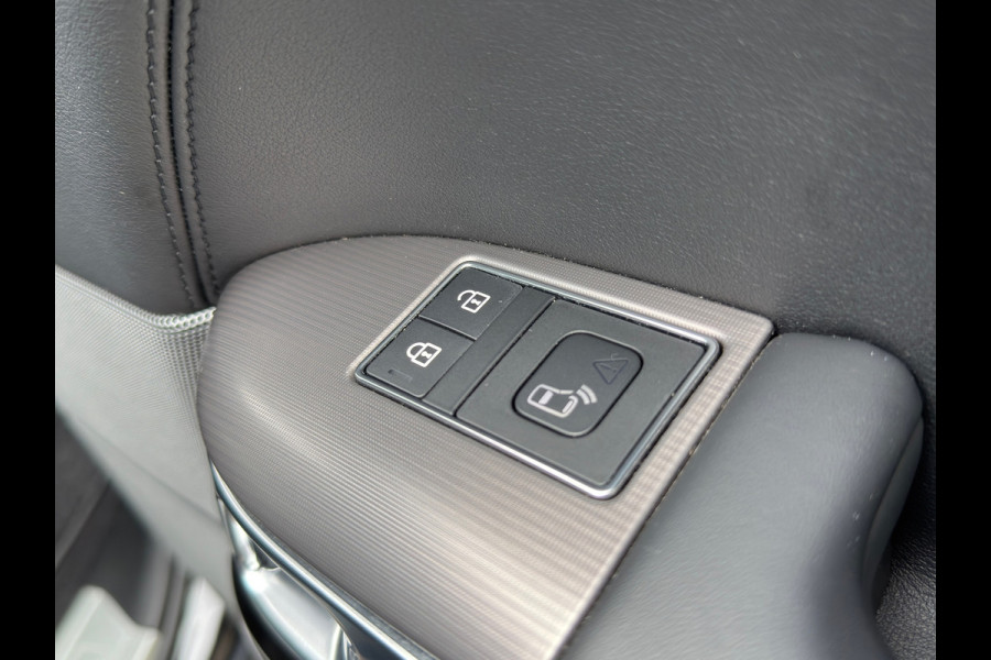 Land Rover Range Rover Sport P400e Autobiography Dynamic / BTW / Luchtvering / 360 Camera / Schuifdak / Black / ACTIE !