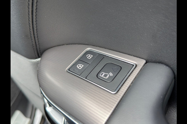 Land Rover Range Rover Sport P400e Autobiography Dynamic / BTW / Luchtvering / 360 Camera / Schuifdak / Black / ACTIE !