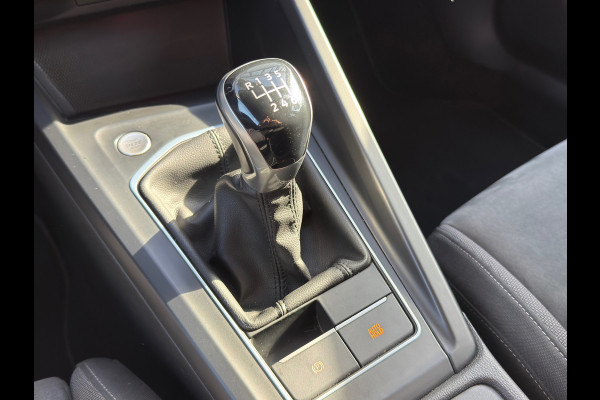 Volkswagen Golf 1.5 TSI Style / Nardo Grey / ACTIE !