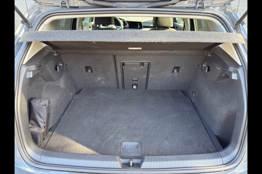 Volkswagen Golf 1.5 TSI Style / Nardo Grey / ACTIE !