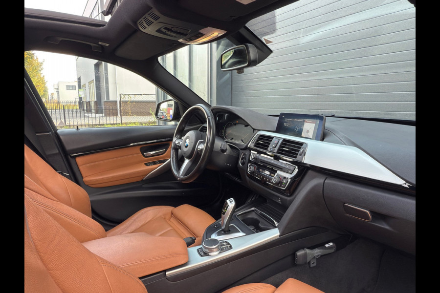 BMW 3 Serie Touring 318i M Sport| Schuifdak / Carplay / ACTIE