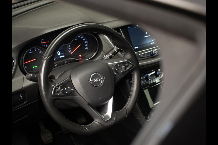 Opel Grandland X 1.2 Turbo Business Executive Sport (PANORAMADAK,APPLE CARPLAY,NAVI,STOEL/STUURVERWARMING,CAMERA,BLACK PACK,PDC)