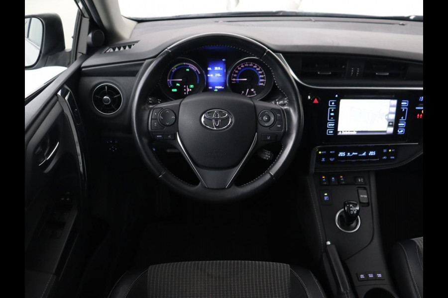 Toyota Auris 1.8 Hybrid Executive | Stoelverwarming | Trekhaak | Leder/Alcantara | Navigatie | Full LED | Park Assist | Climate control | Cruise control | Keyless | Regensensor