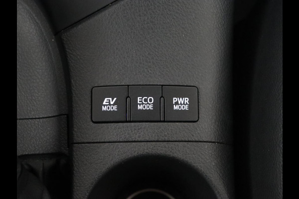 Toyota Auris 1.8 Hybrid Executive | Stoelverwarming | Trekhaak | Leder/Alcantara | Navigatie | Full LED | Park Assist | Climate control | Cruise control | Keyless | Regensensor