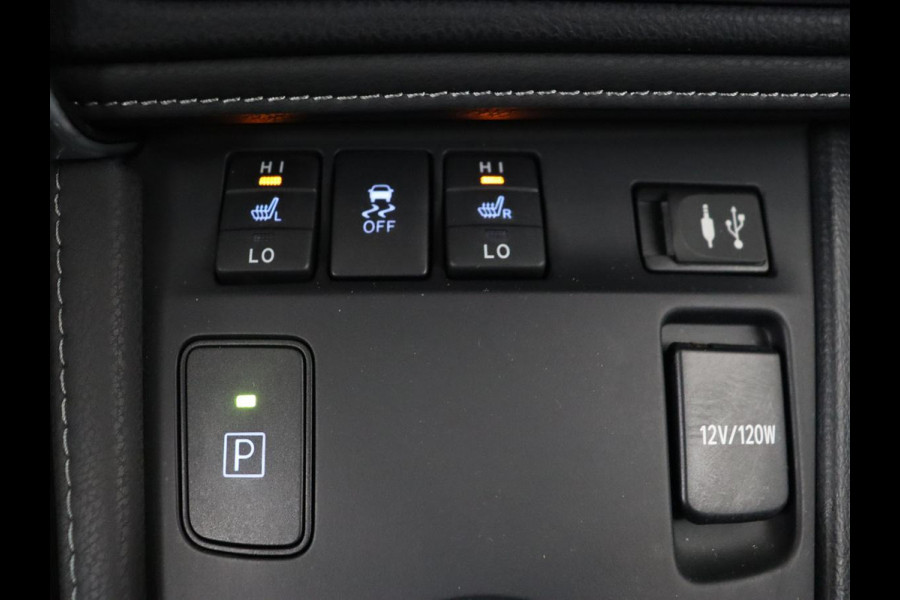 Toyota Auris 1.8 Hybrid Executive | Stoelverwarming | Trekhaak | Leder/Alcantara | Navigatie | Full LED | Park Assist | Climate control | Cruise control | Keyless | Regensensor