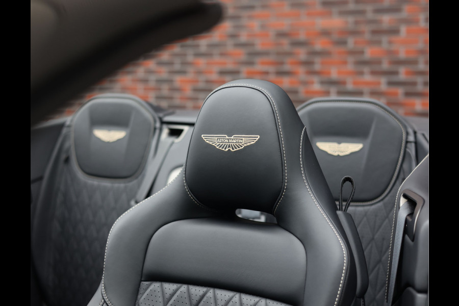 Aston Martin DB12 Volante 4.0 V8 | Xenon Grey - Carbon Pack