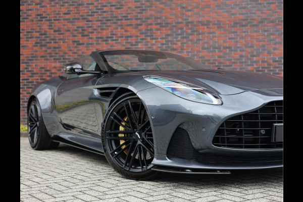 Aston Martin DB12 Volante 4.0 V8 | Xenon Grey - Carbon Pack