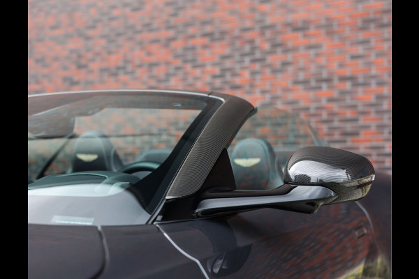 Aston Martin DB12 Volante 4.0 V8 | Xenon Grey - Carbon Pack