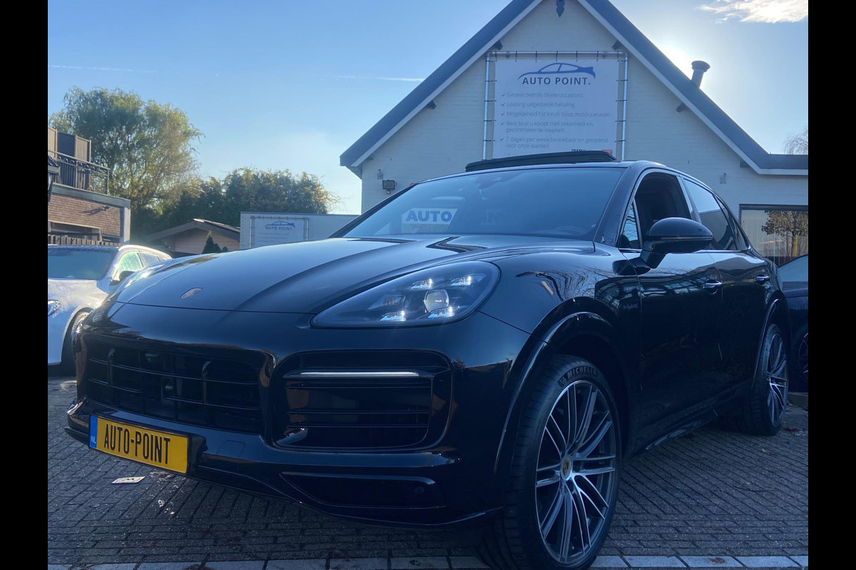Porsche Cayenne 3.0E GTS-SEATS/SPORT-DESIGN/PANO/MATRIX/22INCH