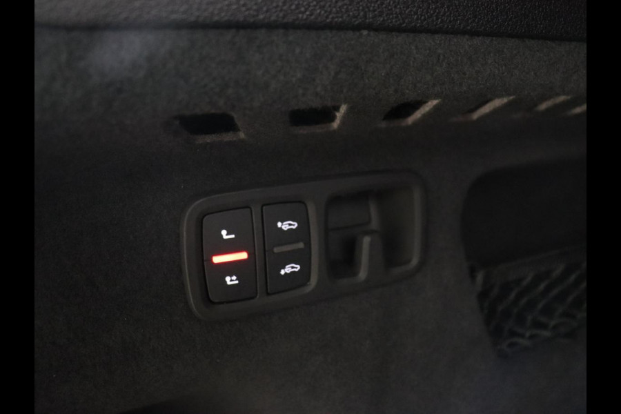 Audi Q8 50 TDI quattro Pro Line S | Panoramadak | Nappaleder | Head-Up | Adaptive cruise | Bang & Olufsen | Matrix LED | 360 Camera | Trekhaak | Stuurverwarming | Side Assist | Keyless | Memory Carplay | Soft-close