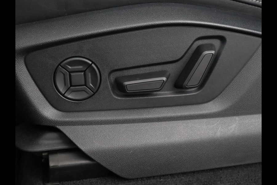 Audi Q8 50 TDI quattro Pro Line S | Panoramadak | Nappaleder | Head-Up | Adaptive cruise | Bang & Olufsen | Matrix LED | 360 Camera | Trekhaak | Stuurverwarming | Side Assist | Keyless | Memory Carplay | Soft-close