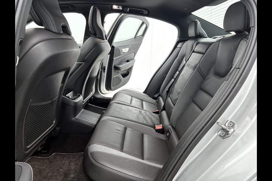 Volvo S60 2.0 T6 AWD Hybride R-Design 340PK / Navi / Cruise-adap / Harman Kardon / Lederen Int / Panorama schuifdak / Trekhaak / Carplay / Apk 04-2026