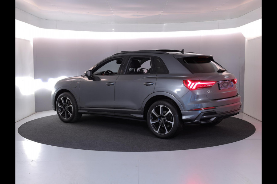 Audi Q3 45 TFSI e S edition 245 pk S-tronic | Navigatie | Panoramadak | Parkeersensoren | Achteruitrijcamera | Stoelverwarming | S-Line |