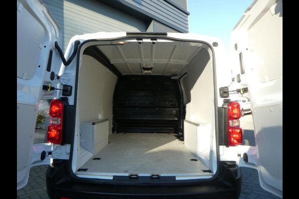 Opel Vivaro 2.0, 180pk, Automaat, L3, Navigatie, PCD, 3-Zits.