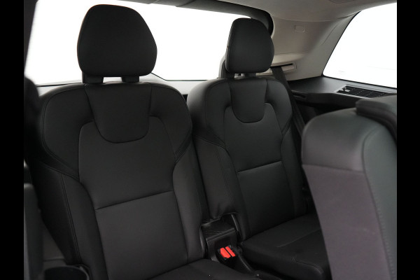 Volvo XC90 T8 Recharge AWD LONG RANGE Ultimate Dark 7 Persoons Plug In Hybrid 456pk Dealer O.H. PHEV | Panodak | Head Up | Adaptive Cruise | Camera | Lederen Sportstoelen Memory & Verwarmd | Google Assistent | Harman & Kardon | Stuur Verwarmd | Apple Carplay | Blis | Keyless | Virtual |