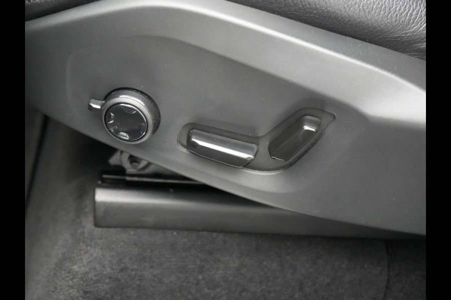 Volvo XC90 T8 Recharge AWD LONG RANGE Ultimate Dark 7 Persoons Plug In Hybrid 456pk Dealer O.H. PHEV | Panodak | Head Up | Adaptive Cruise | Camera | Lederen Sportstoelen Memory & Verwarmd | Google Assistent | Harman & Kardon | Stuur Verwarmd | Apple Carplay | Blis | Keyless | Virtual |