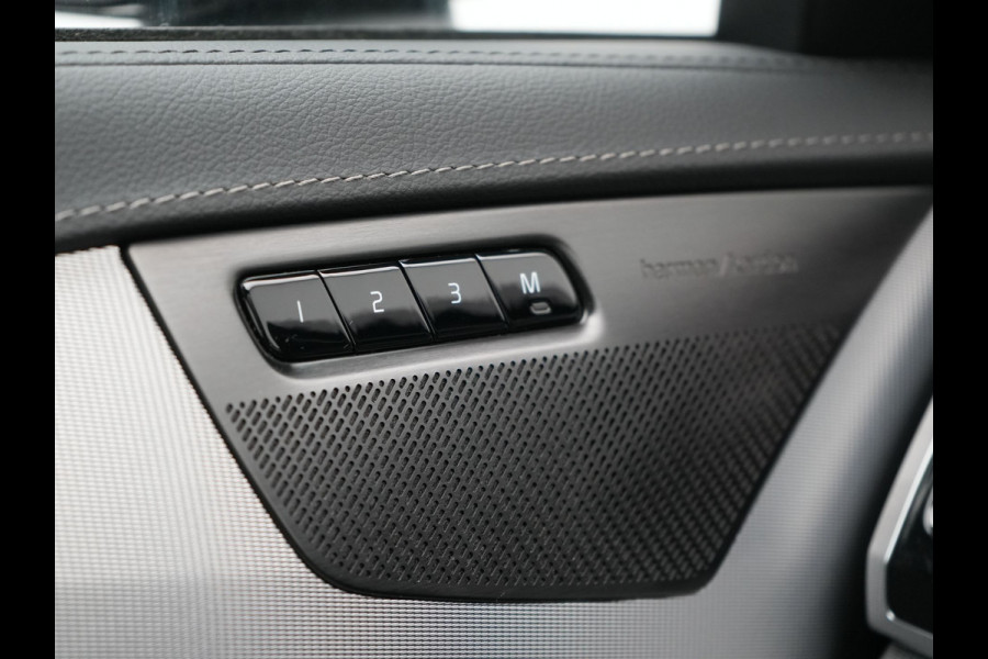 Volvo XC90 T8 Recharge AWD LONG RANGE Ultimate Dark 7 Persoons Plug In Hybrid 456pk Dealer O.H. PHEV | Panodak | Head Up | Adaptive Cruise | Camera | Lederen Sportstoelen Memory & Verwarmd | Google Assistent | Harman & Kardon | Stuur Verwarmd | Apple Carplay | Blis | Keyless | Virtual |