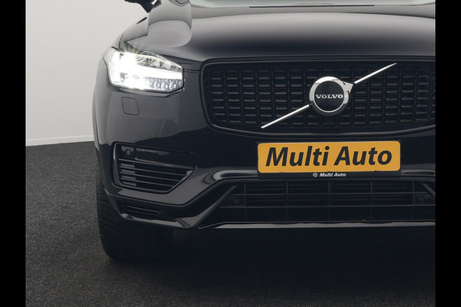 Volvo XC90 T8 Recharge AWD LONG RANGE Ultimate Dark 7 Persoons Plug In Hybrid 456pk Dealer O.H. PHEV | Panodak | Head Up | Adaptive Cruise | Camera | Lederen Sportstoelen Memory & Verwarmd | Google Assistent | Harman & Kardon | Stuur Verwarmd | Apple Carplay | Blis | Keyless | Virtual |