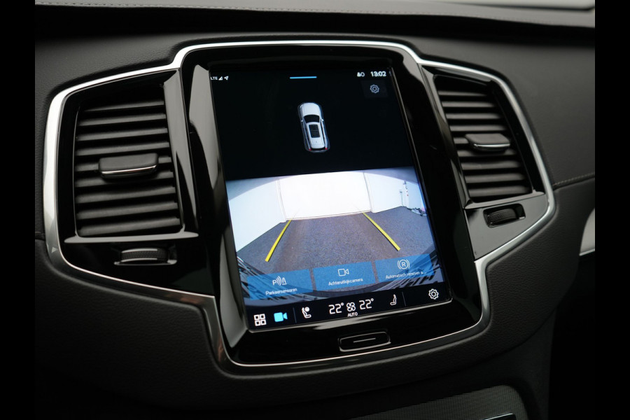 Volvo XC90 T8 Recharge AWD LONG RANGE Ultimate Dark 7 Persoons Plug In Hybrid 456pk Dealer O.H. PHEV | Panodak | Head Up | Adaptive Cruise | Camera | Lederen Sportstoelen Memory & Verwarmd | Google Assistent | Harman & Kardon | Stuur Verwarmd | Apple Carplay | Blis | Keyless | Virtual |