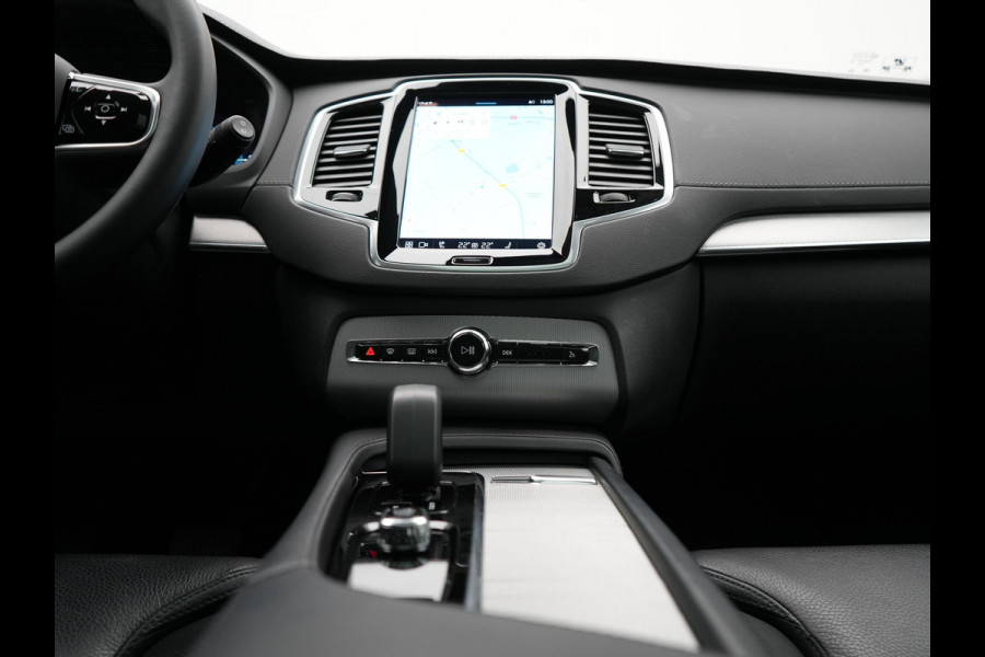 Volvo XC90 T8 Recharge AWD LONG RANGE Ultimate Dark 7 Persoons Plug In Hybrid 456pk Dealer O.H. PHEV | Panodak | Head Up | Adaptive Cruise | Camera | Lederen Sportstoelen Memory & Verwarmd | Google Assistent | Harman & Kardon | Stuur Verwarmd | Apple Carplay | Blis | Keyless | Virtual |