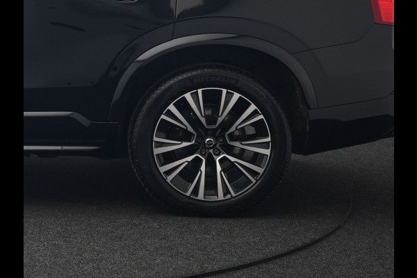 Volvo XC90 T8 Recharge AWD LONG RANGE Ultimate Dark 7 Persoons Plug In Hybrid 456pk Dealer O.H. PHEV | Panodak | Head Up | Adaptive Cruise | Camera | Lederen Sportstoelen Memory & Verwarmd | Google Assistent | Harman & Kardon | Stuur Verwarmd | Apple Carplay | Blis | Keyless | Virtual |