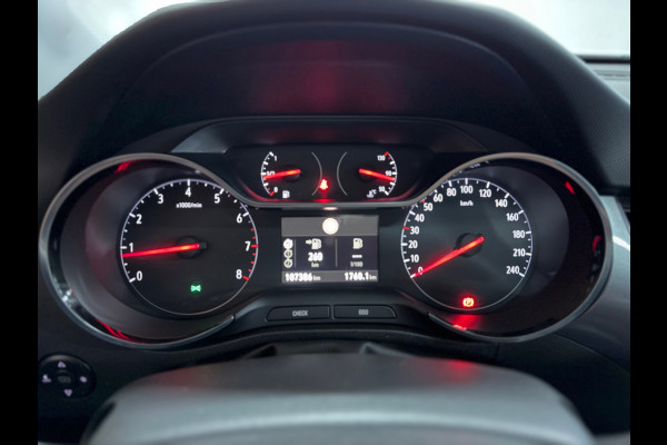 Opel Crossland X 1.2 Turbo Innovation | Pano | 17' inch | HUD | Half leder | Navigatie | Camera