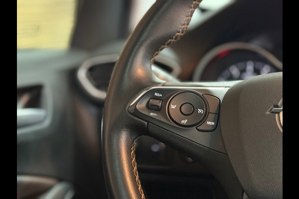 Opel Crossland X 1.2 Turbo Innovation | Pano | 17' inch | HUD | Half leder | Navigatie | Camera