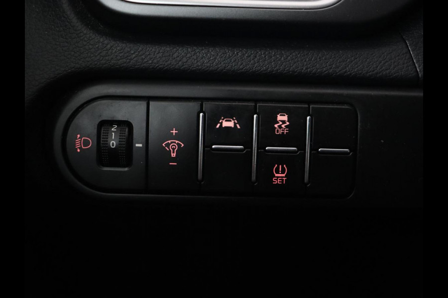 Kia Ceed 1.4 T-GDi DynamicLine | Automaat | Camera | Trekhaak | Carplay | Navigatie | Climate control | DAB | Cruise control | Parkeerhulp